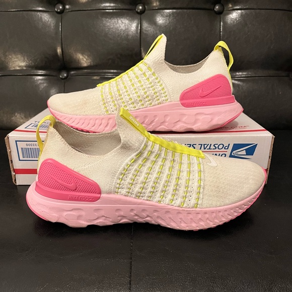 Nike React Phantom Run Flyknit 2 ‘White Volt Pink Glow’ - Picture 1 of 7